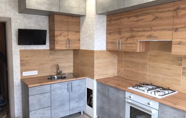 Кухни в трёшку