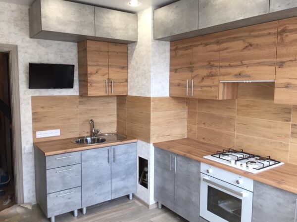 Кухни в трёшку