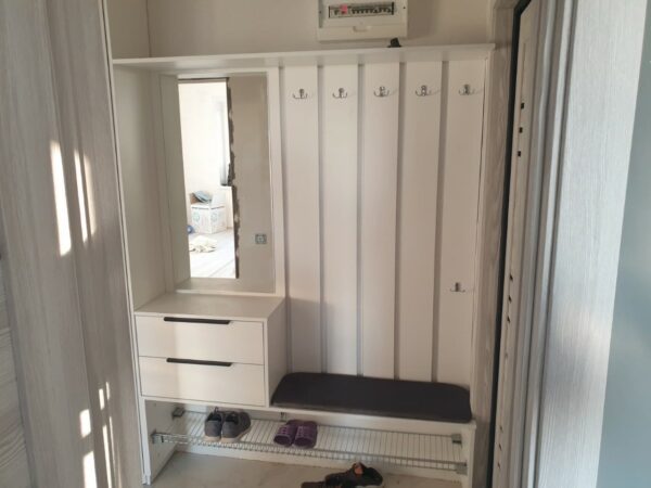 Прихожие в трёшку